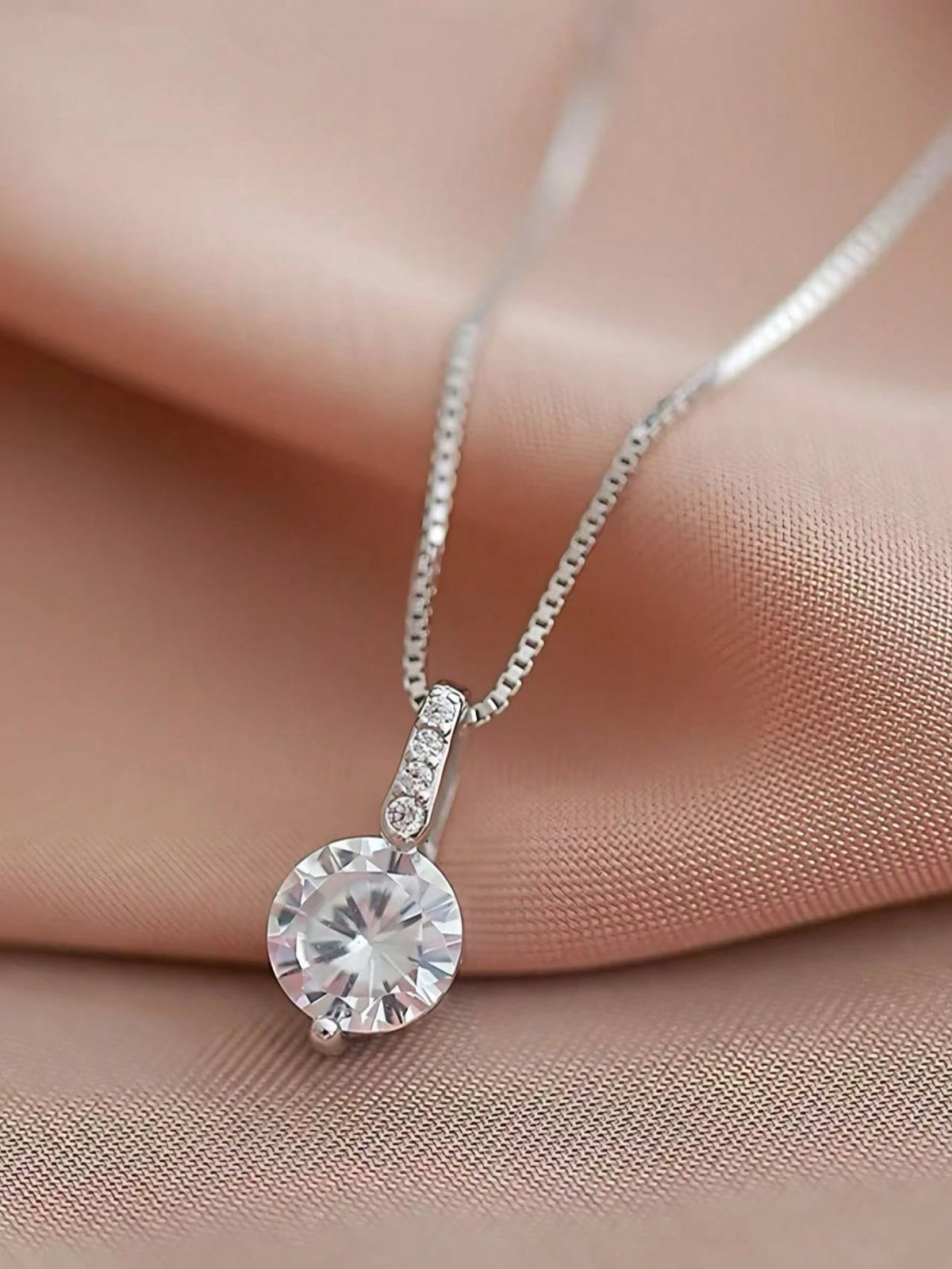 1 Piece Of Exquisite Women's Geometric Water Drop Clavicle Chain With Shiny Zirconia Sterling Silver Necklace Pendant Clavicle Chain Hypoallergenic Jewelry Valentine's Day Gift