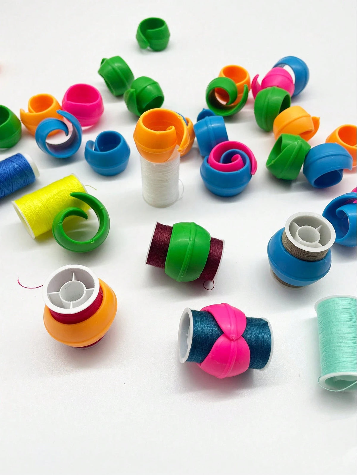 10pcs Silicone Thread Spool Huggers, Reusable Thread End Fixation Spool Caps, Colorful Spool Protectors, Available In Blue, Rose Red, Green, Orange, Suitable For Sewing Machines, Embroidery Machines A