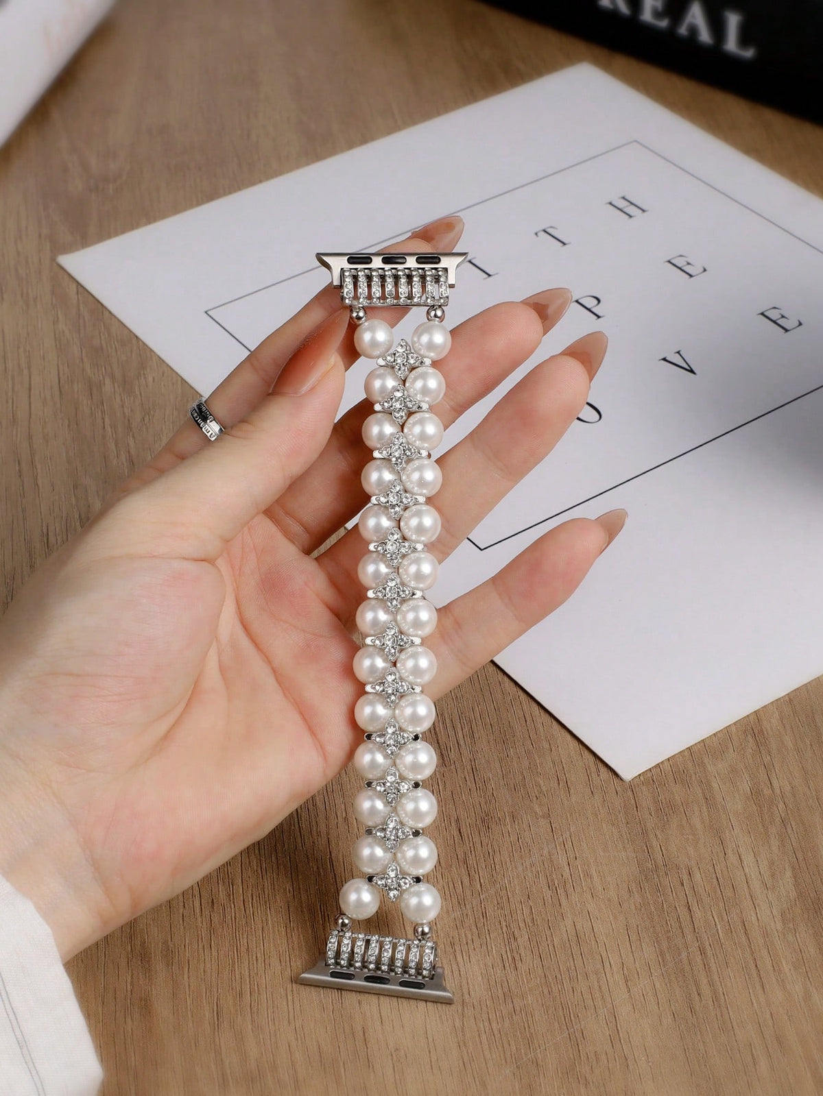 1pc Beaded Jewelry Double Row Pearl Inlaid Cubic Zirconia Compatible With Apple Watch 38/40/41/42/44/45/46/49/S10-42mm Women's Elastic Stretch Band- Simple Elegant Fashionable Bright Pearl Design- C