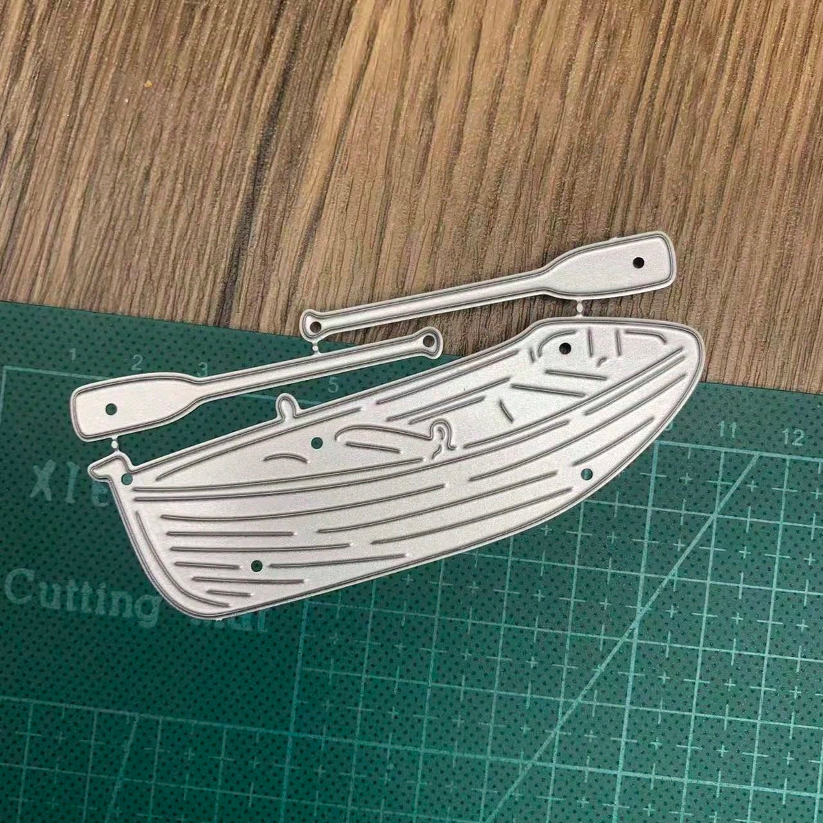 1pc Boat And Paddle Cutting Die, Boat And Paddle Die Cut, DIY Scrapbook Artist Metal Cutting Die Template, New Handmade Die, Suitable For Scrapbooking, Card Making, Embossing