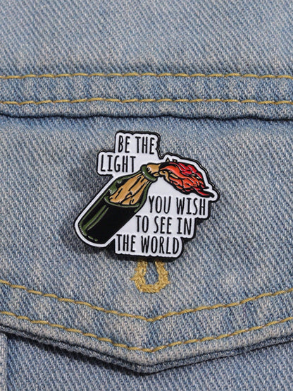 1pc Creative English Geometric Brooch, Fine Gift Item, Metal Badge "Be The Light You Wish To See In The World", Suitable For Men And Women Daily Wear