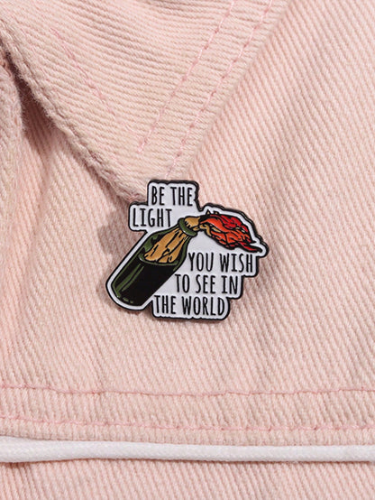1pc Creative English Geometric Brooch, Fine Gift Item, Metal Badge "Be The Light You Wish To See In The World", Suitable For Men And Women Daily Wear
