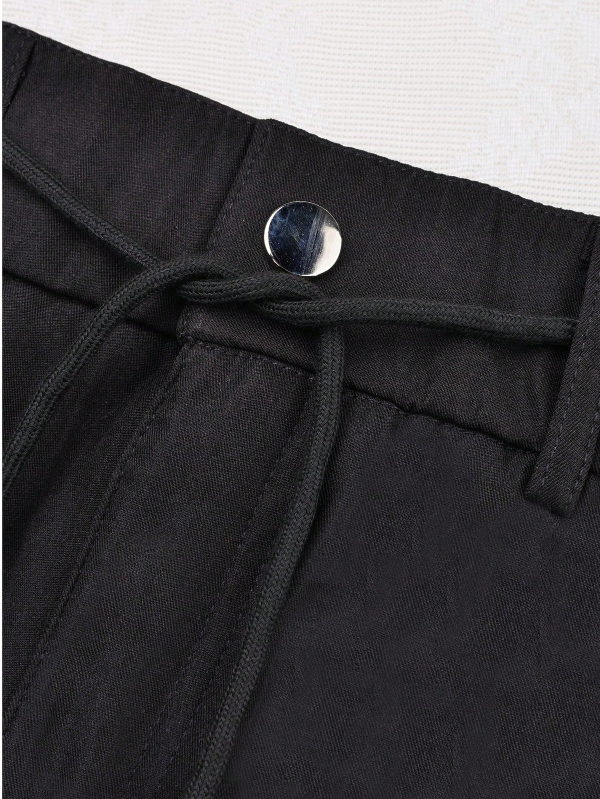 Women's Y2K Style Elastic Waist Drawstring Cargo Pants With Flap Pockets, Zipper Details, Metal Buttons, And Side Slits Casual Black Spring